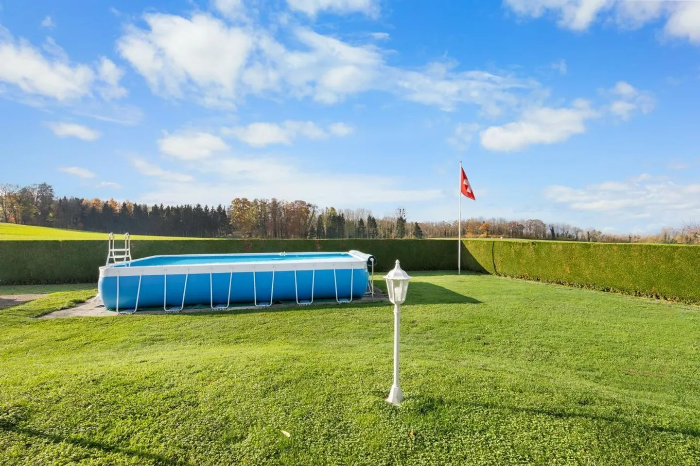 Prächtige Villa am Rande von landwirtschaftlichem Gebiet mit Zugang zum See - Foto 8 von 13