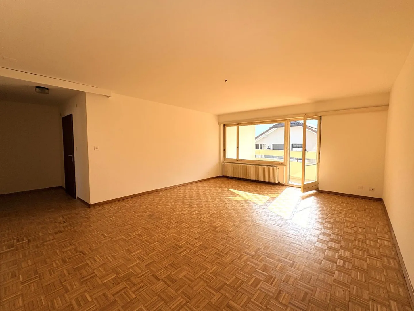 Bex: bright 2.5-room apartment for rent - Photo 1 of 9