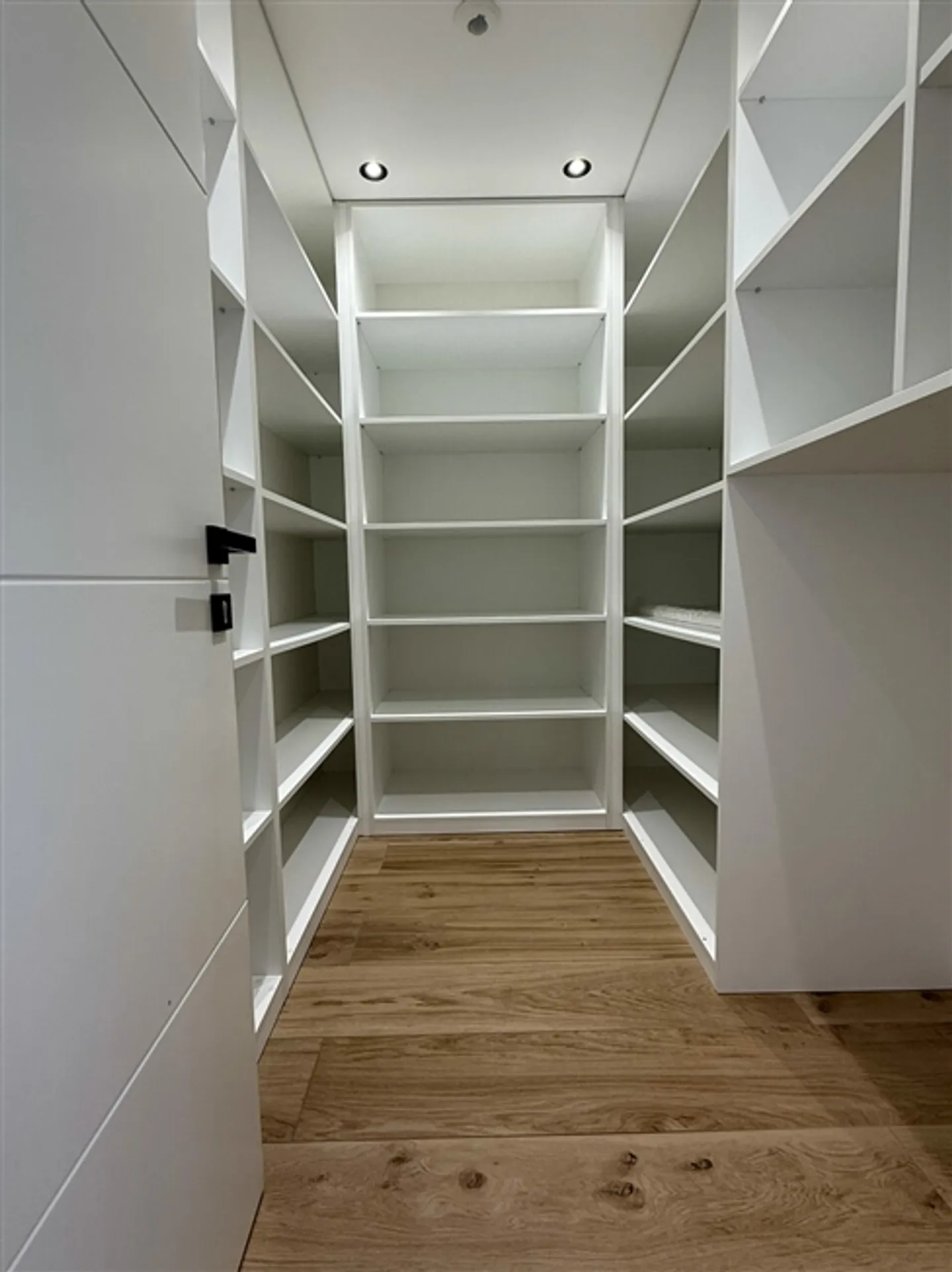 5.5 Room Apartment in the Center of Crans-Montana - Photo 13 of 17