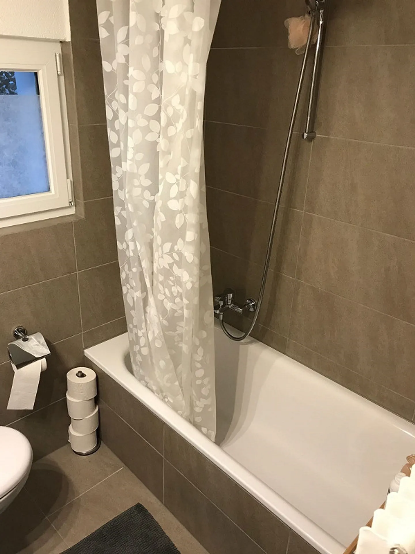 Jolie appartement sous les combles avec terrasse - un bijou - Photo 9 sur 15