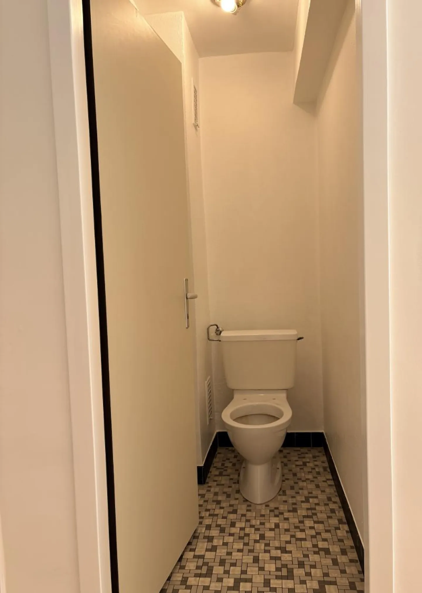 Bex: bright 2.5-room apartment for rent - Photo 7 of 9