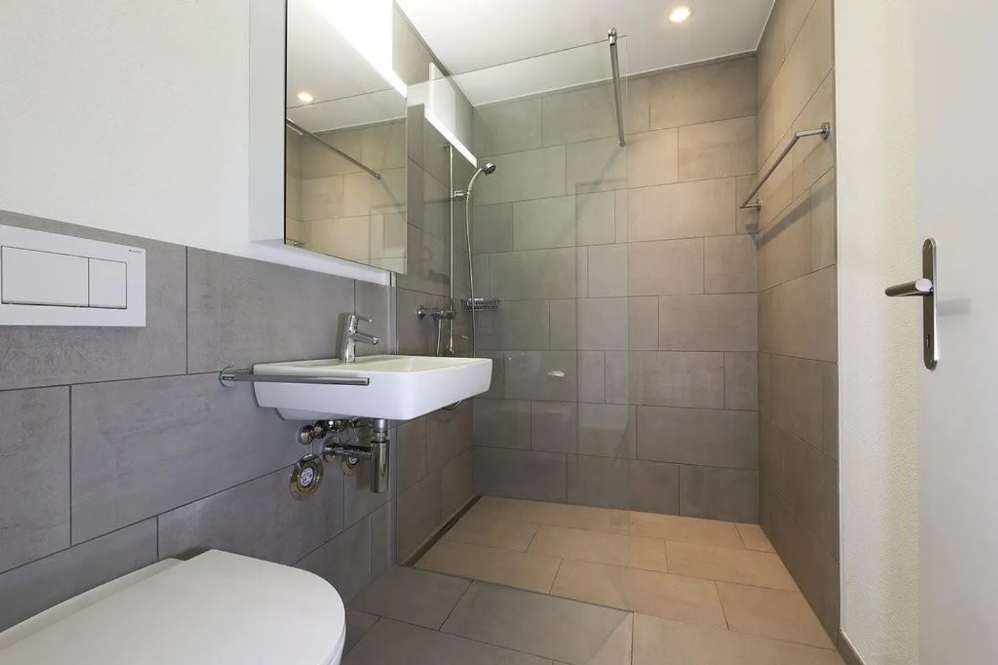 A Happy Apartment Start - Photo 6 of 7