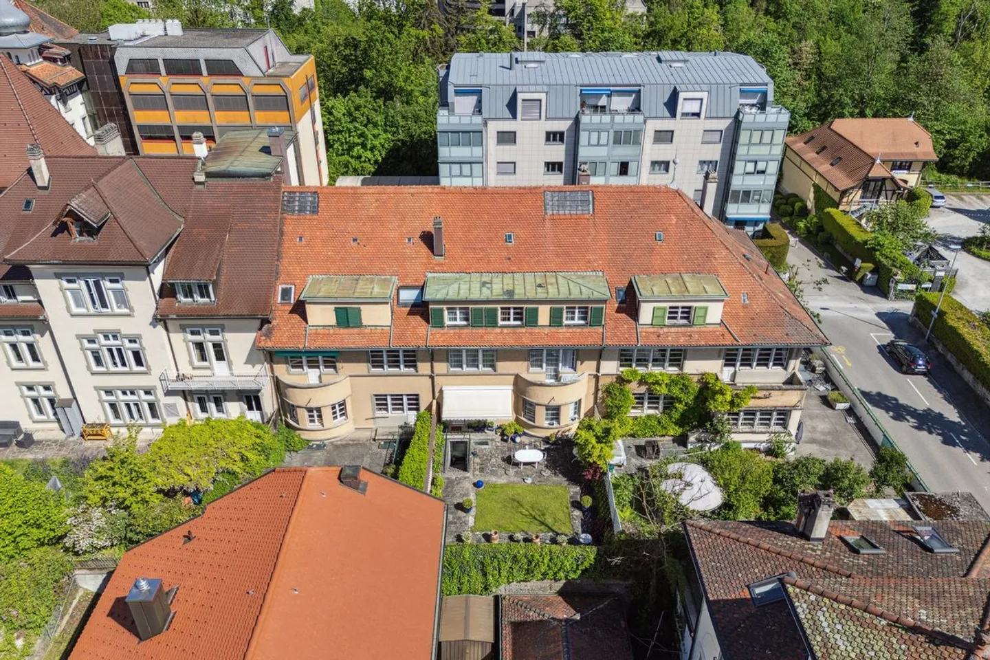Selten: wunderschönes Haus mitten im Herzen der Stadt mit Garten - Foto 1 von 13