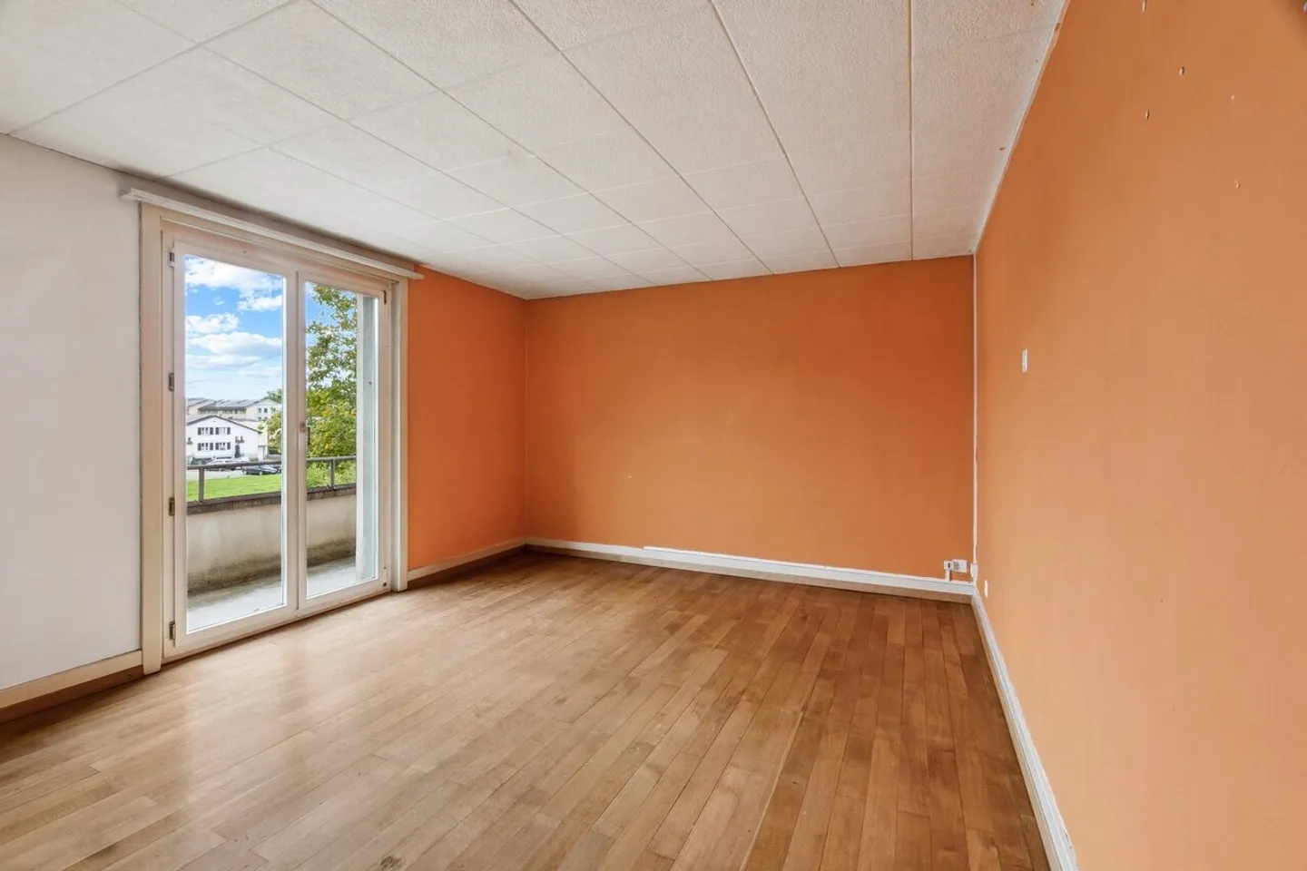 Charmantes 5.5-Zimmer-Haus mit Studio und viel Umschwung - Foto 6 von 10
