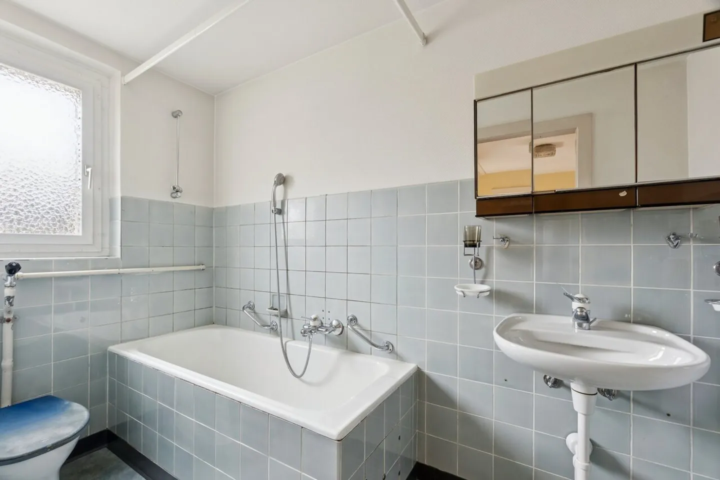 Charmantes 5.5-Zimmer-Haus mit Studio und viel Umschwung - Foto 7 von 10