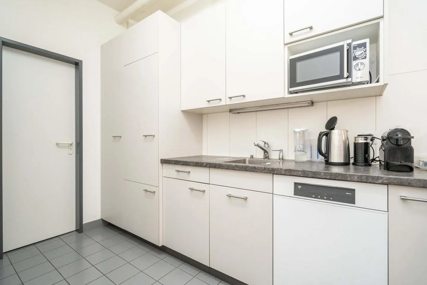 Attractive, bright, high-quality - Your new space in Brunnenpark - Photo 6 of 7