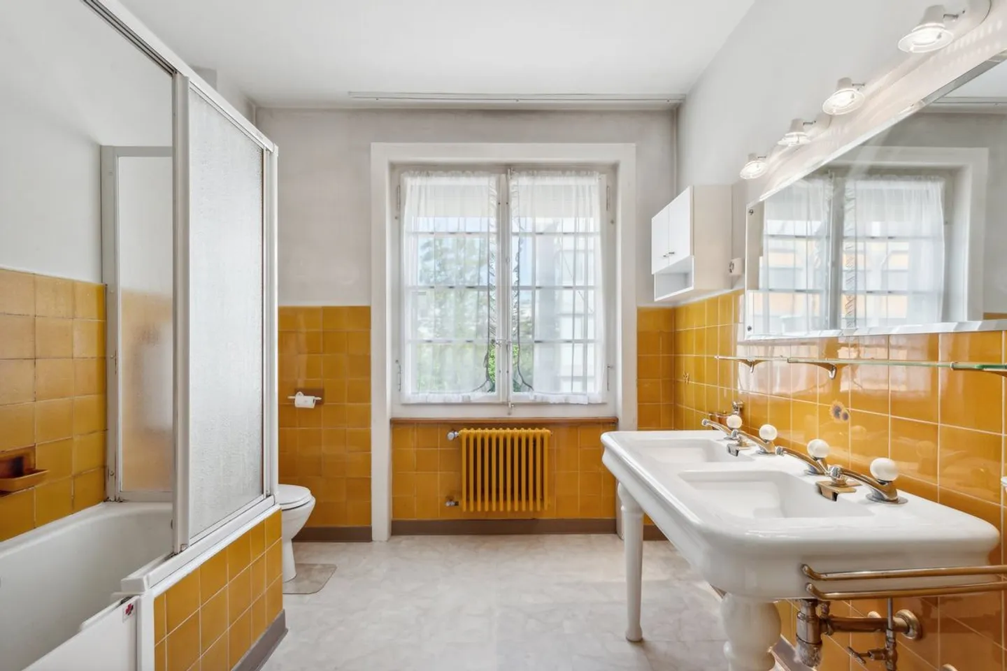 Selten: wunderschönes Haus mitten im Herzen der Stadt mit Garten - Foto 9 von 13