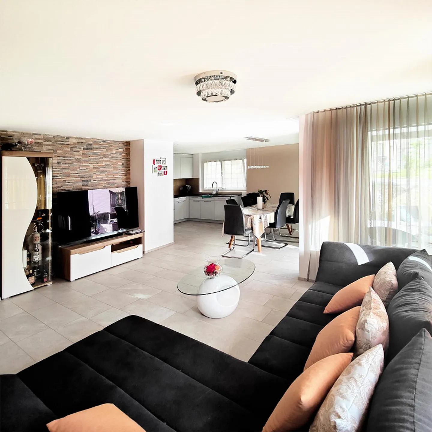 Modernes Erdgeschoss-Apartment - Foto 3 von 7