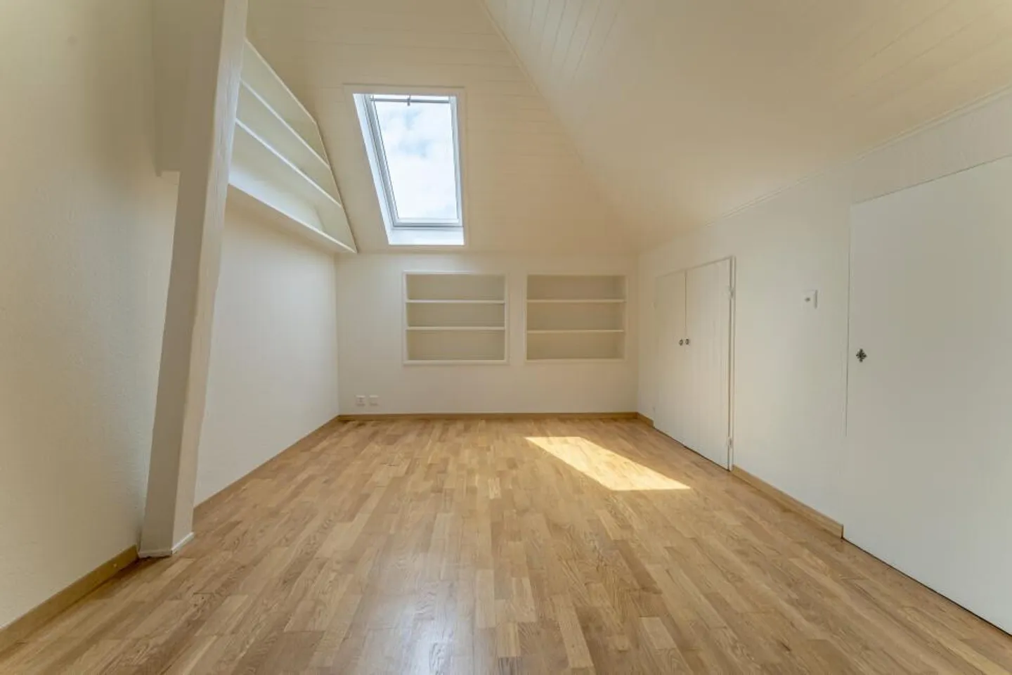 Villa with 9 rooms - Photo 12 of 13