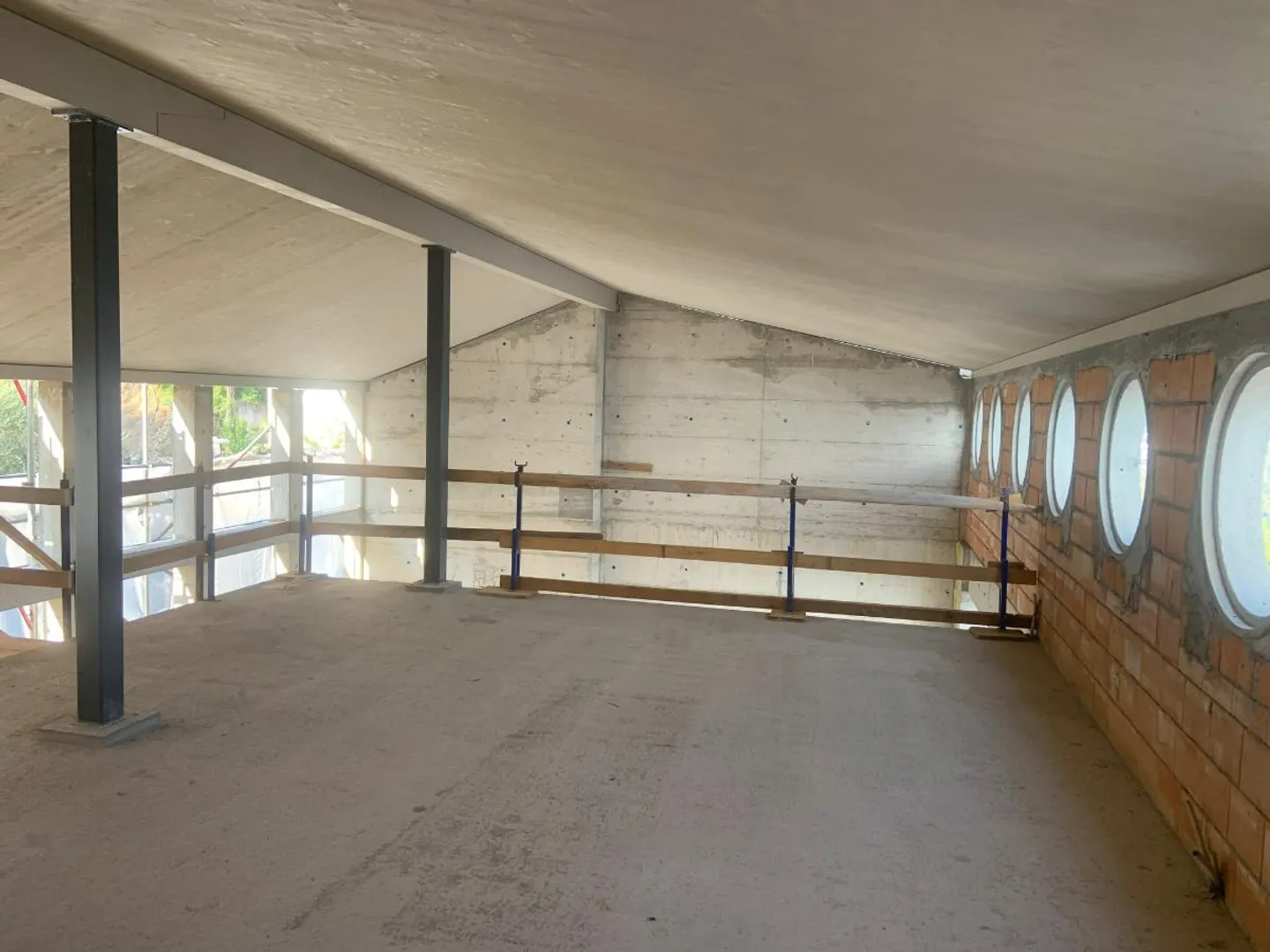 Multi-family house - Photo 5 of 5