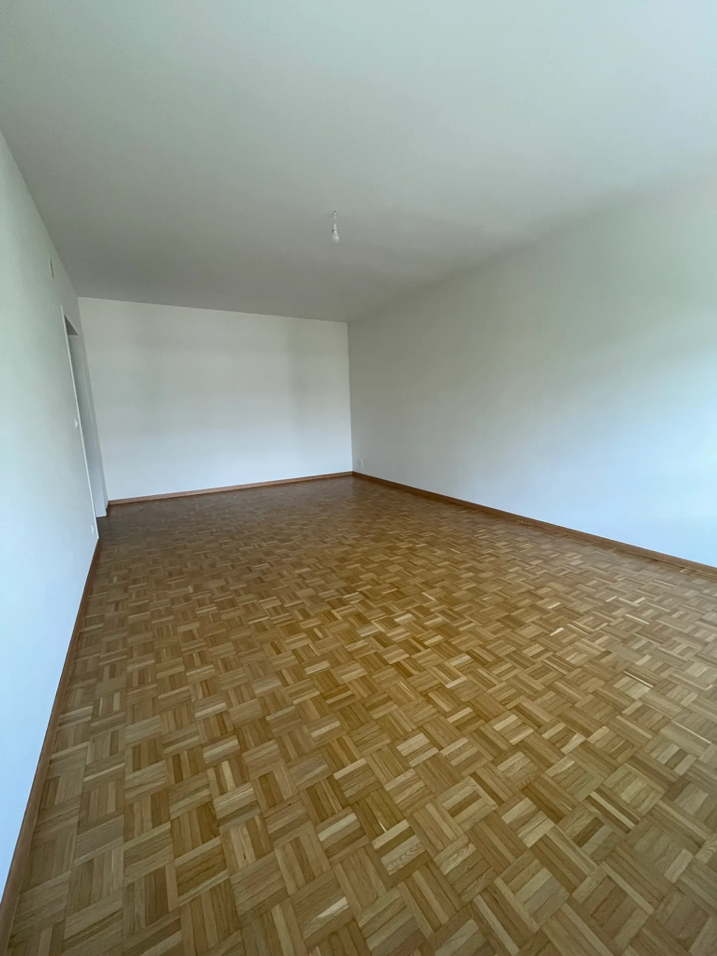 Appartement lumineux 3.5 pièces - Photo 3 sur 8