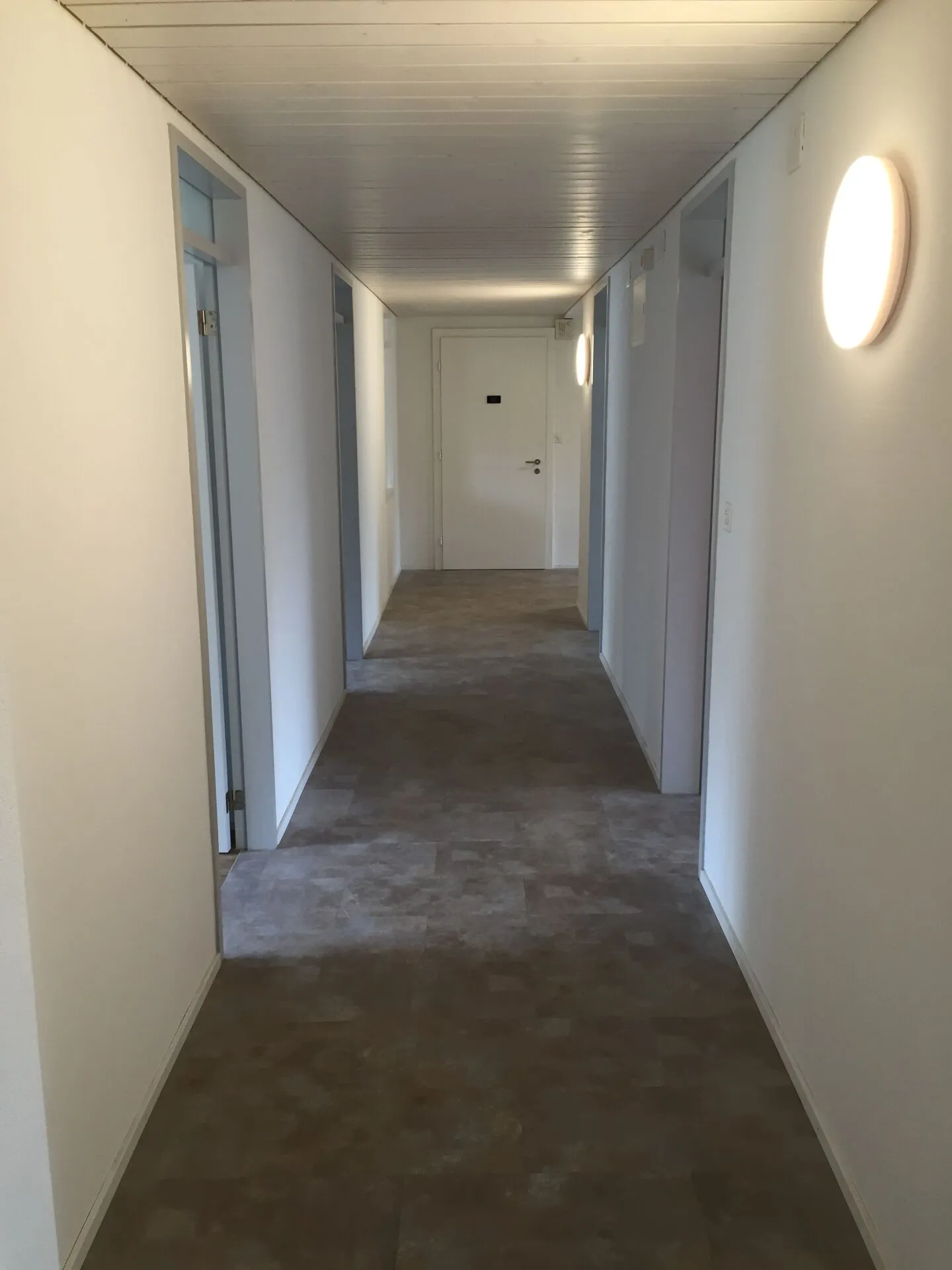 Raumwunder mit riesiger Terrasse - Foto 9 von 13