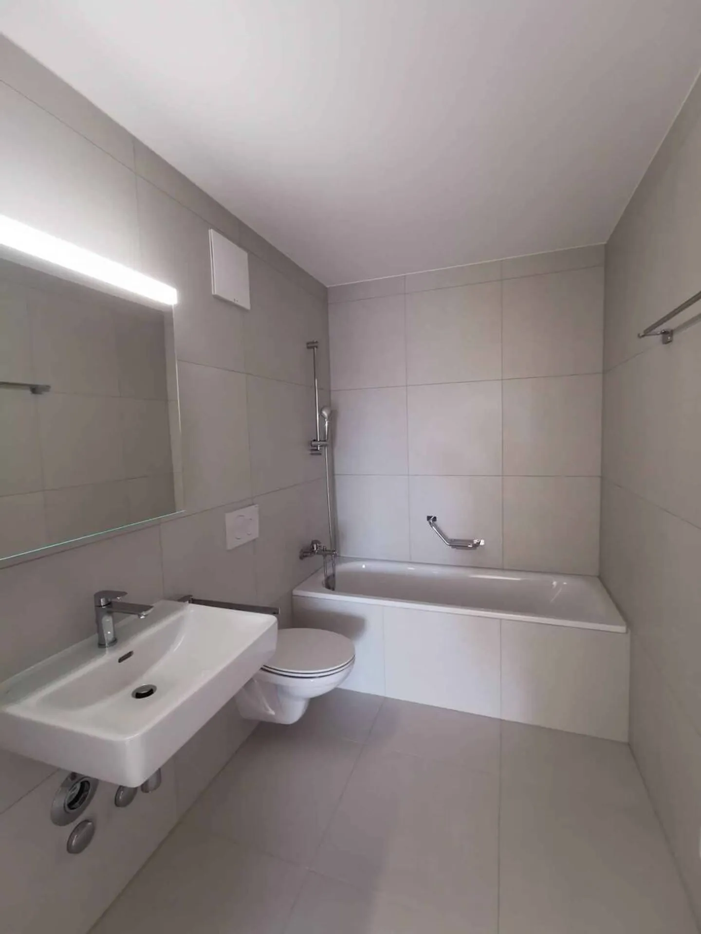 3.5-room apartment on the 2nd floor - Photo 3 of 4