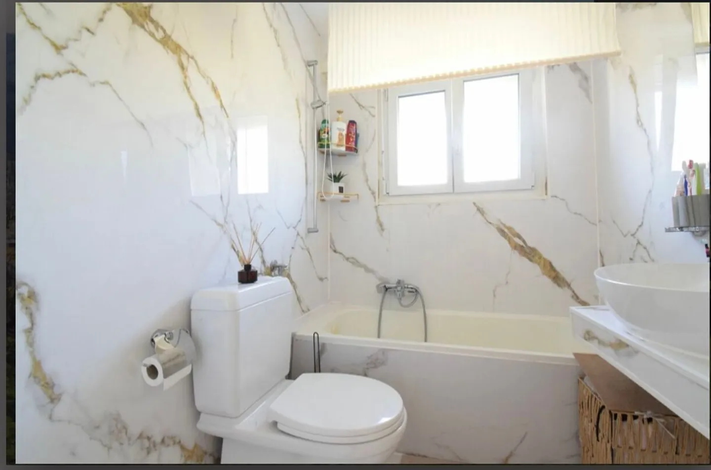 Villa contemporanea di 6 stanze - Unendo design, comfort e funzionalità - Foto 4 di 9