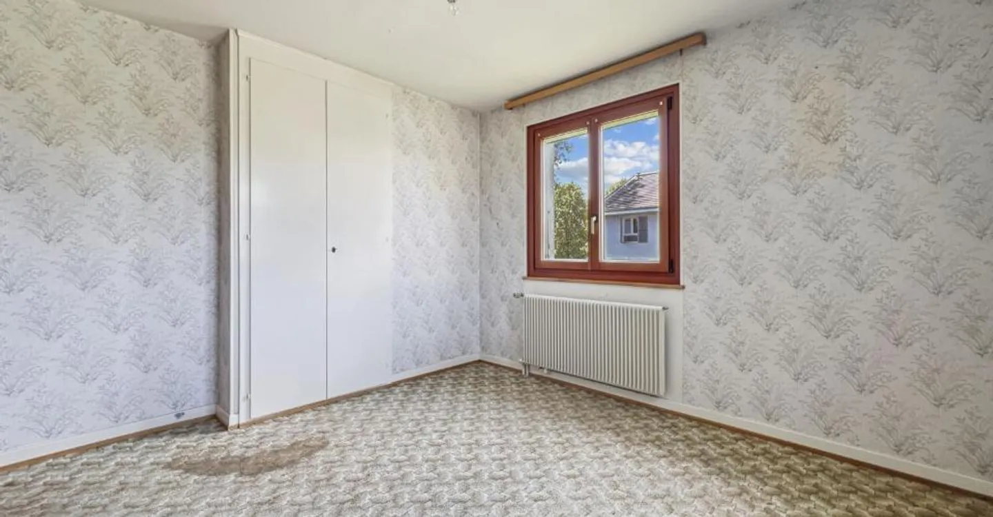 SMALL HOUSE TO RENOVATE, ON THE EDGE OF AGRICULTURAL LAND - Photo 10 of 13