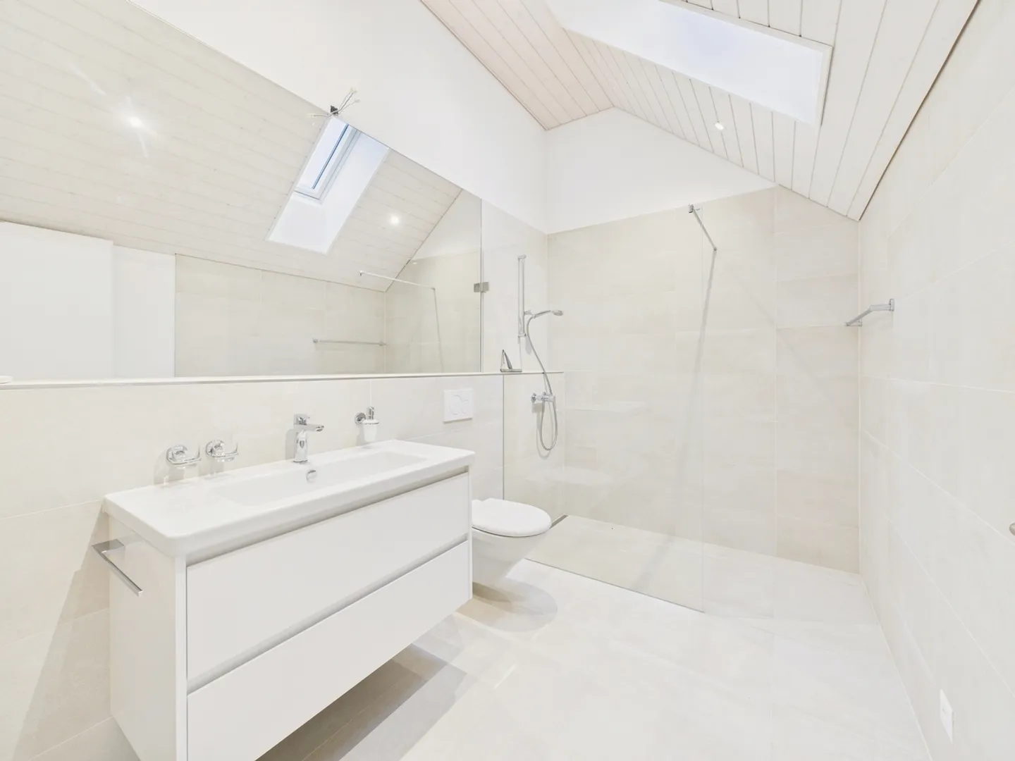 Maison de ville moderne de 5,5 pièces avec un agencement pratique, village - Photo 10 sur 11