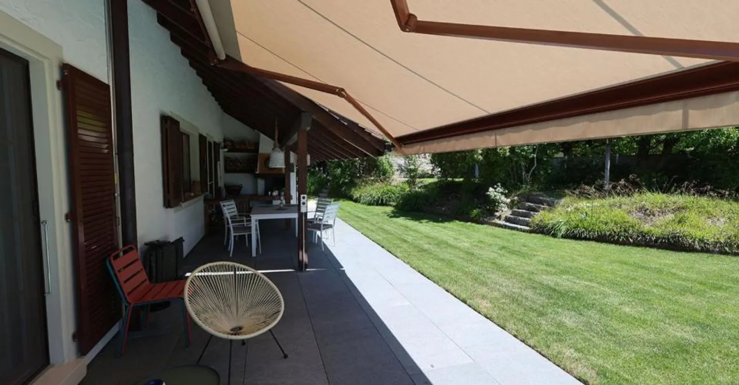 Magnifica casa ristrutturata di 7,5 stanze con piscina esterna - Foto 3 di 10