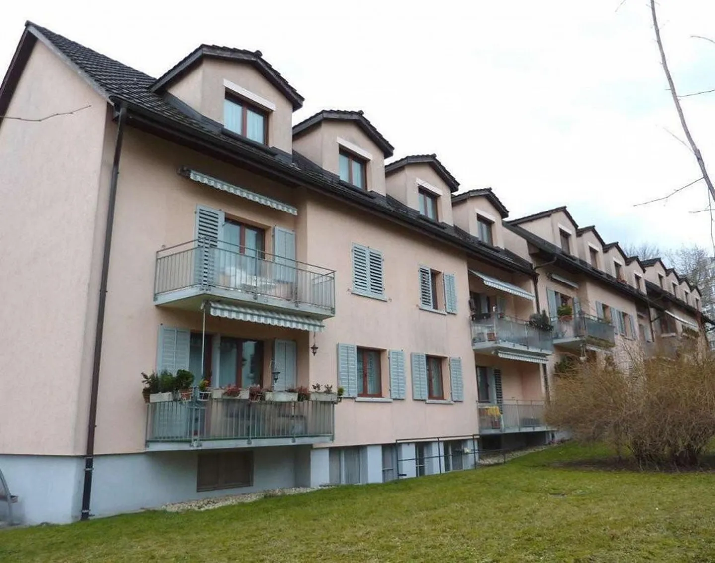 Your new apartment near Brunaupark and Sihlcity - Photo 2 of 9