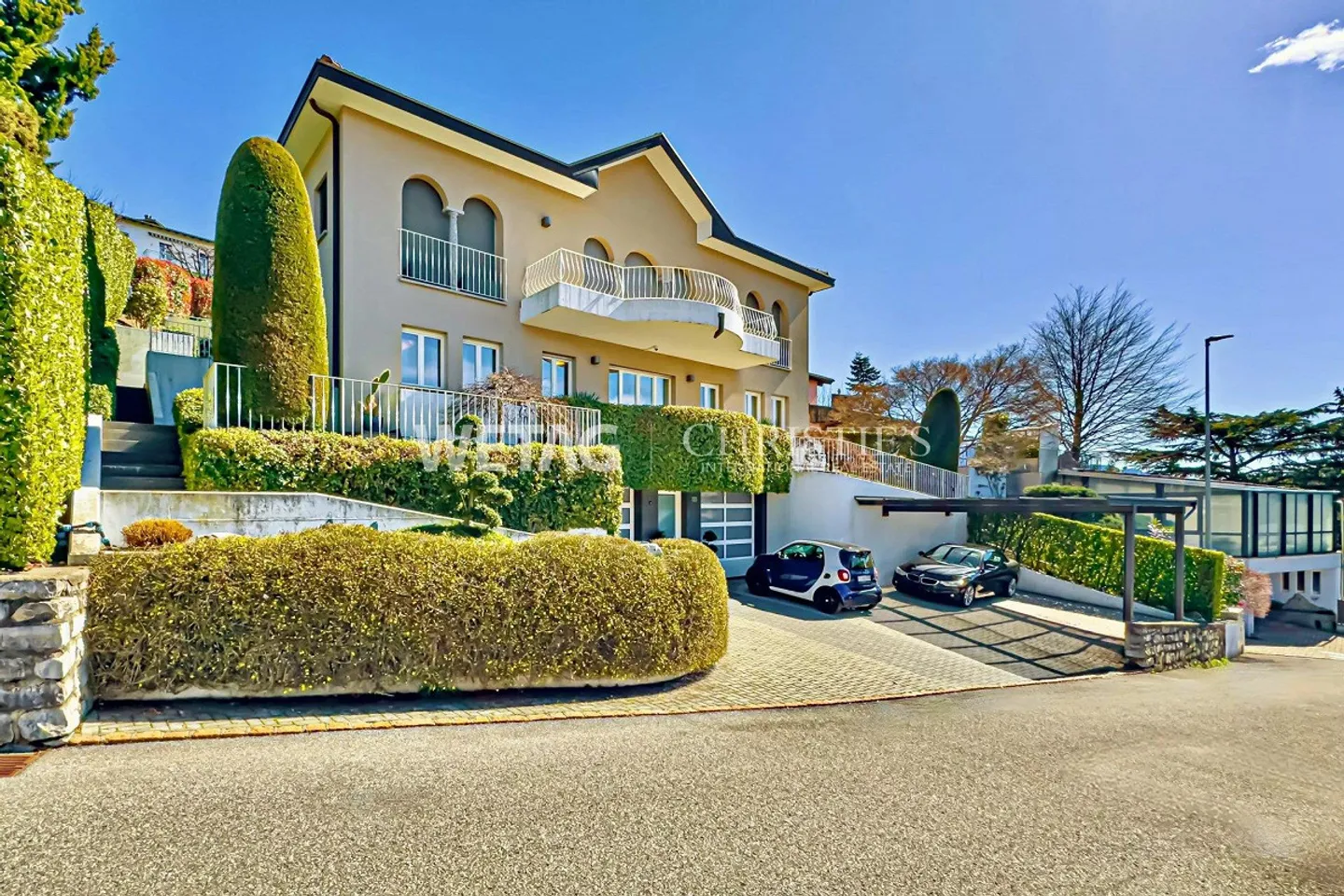 Lugano-Comano : villa élégante avec grand jardin et vue panoramique - Photo 1 sur 13