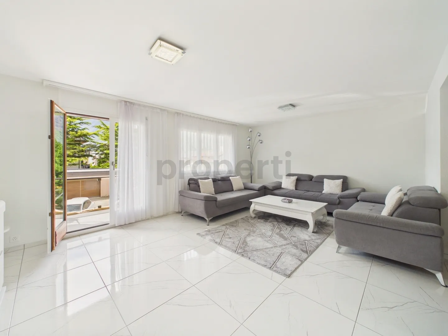 Spazioso appartamento 4.5 locali con balcone, Saxon - Foto 1 di 13