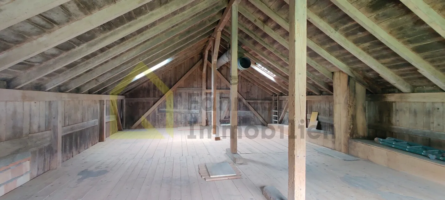 Former Farmhouse with Outbuildings and 4,800 m2 Land - Photo 25 of 25