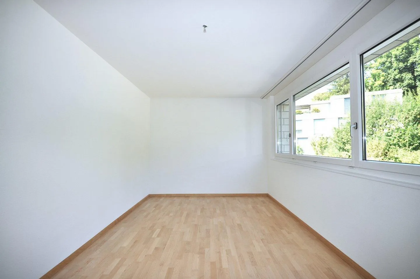 Cercasi nuovo inquilino per appartamento di 4,5 stanze a Bottmingen! - Foto 11 di 12