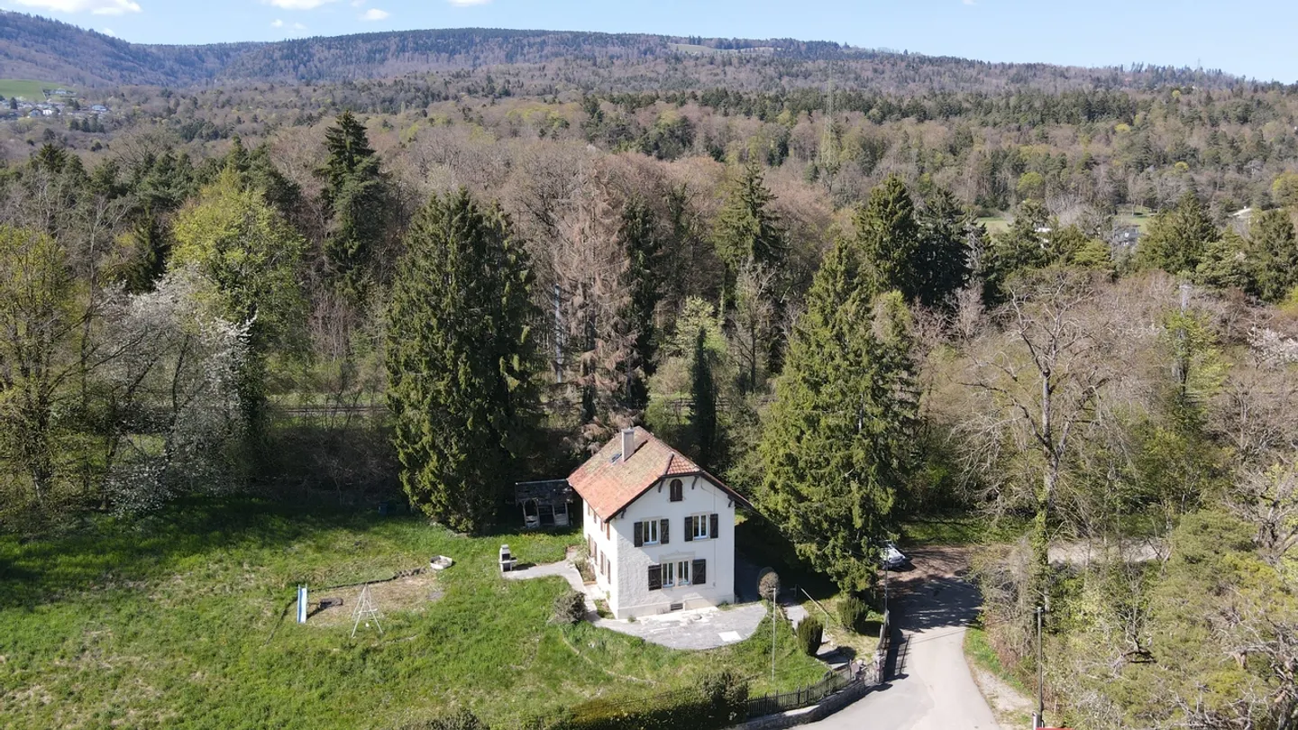 Charmante Villa mit Renovierungspotenzial - Foto 7 von 20
