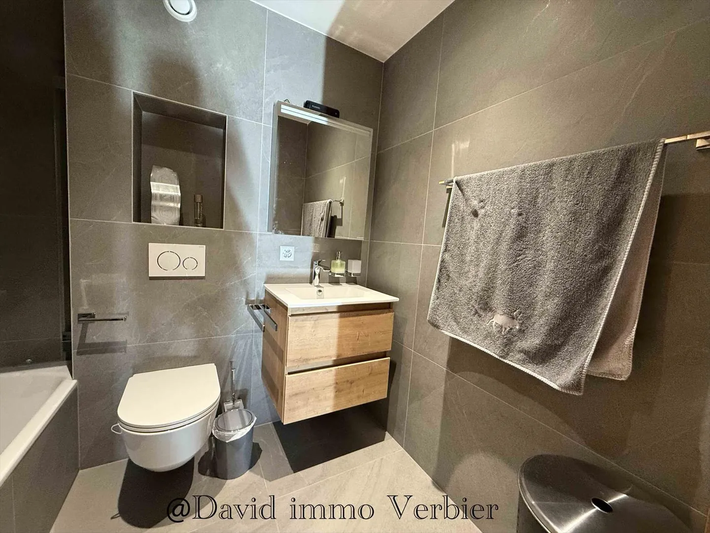 Appartamento con terrazza 7,5 stanze - Foto 7 di 20