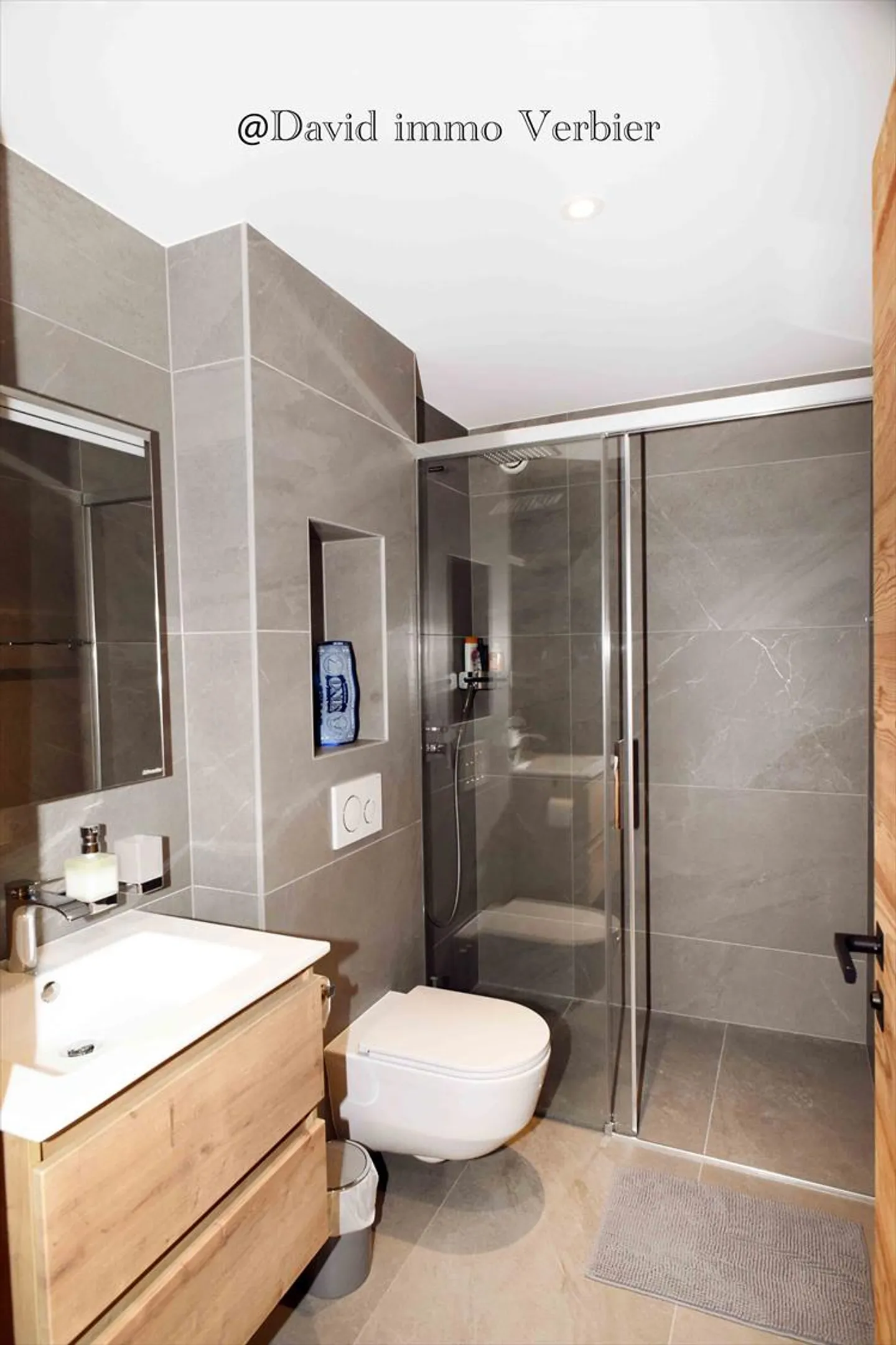Appartamento con terrazza 7,5 stanze - Foto 16 di 20