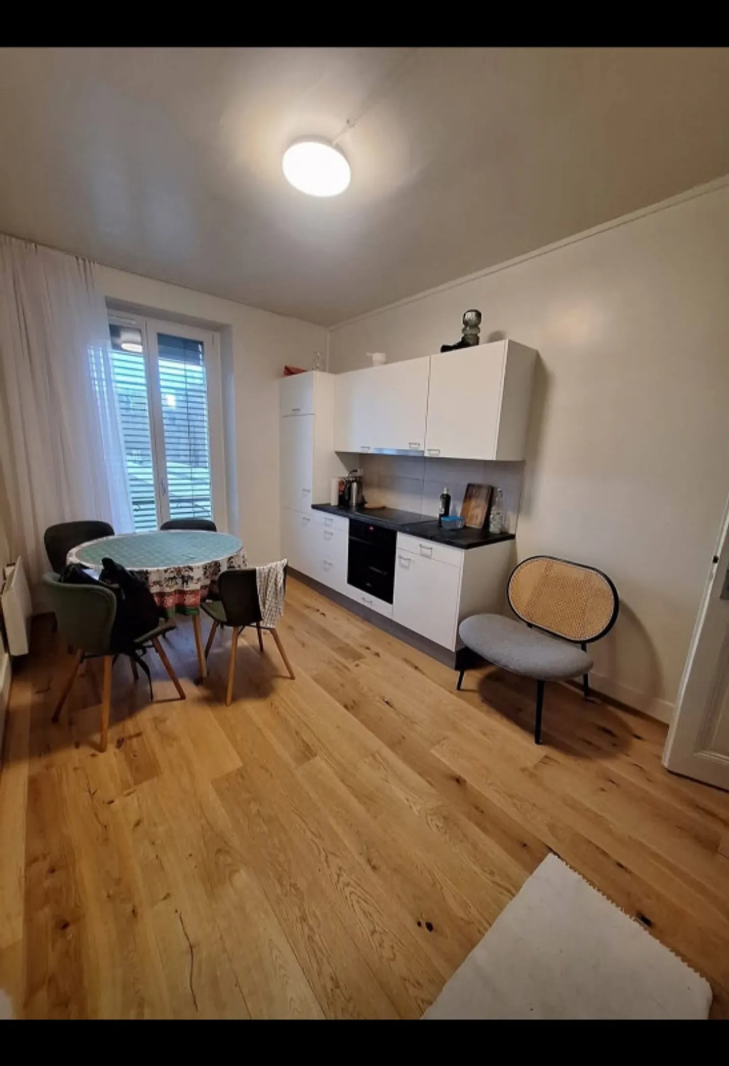 Nice furnished 2-room apartment, Jonction district - Photo 3 of 4