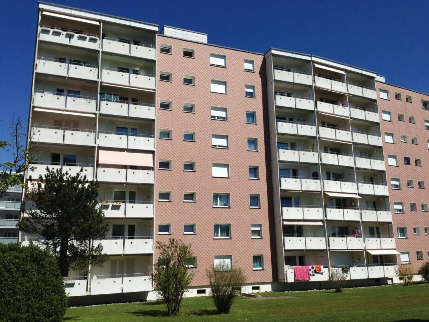 APPARTAMENTO 4 STANZE RINNOVATO DI RECENTE CON BALCONE - Foto 1 di 13