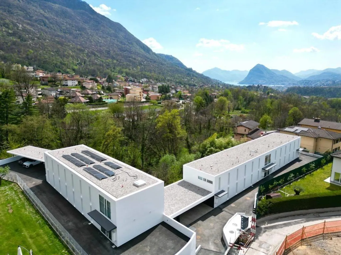 Appartamento moderno con 2,5 camere e vista panoramica a Dino - Foto 1 di 7