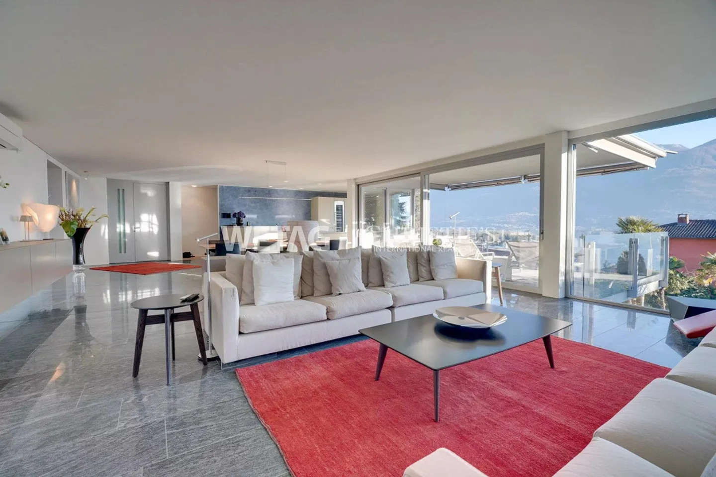 Appartamento duplex di lusso con giardino privato e vista mozzafiato in vendita ad Ascona - Foto 9 di 13