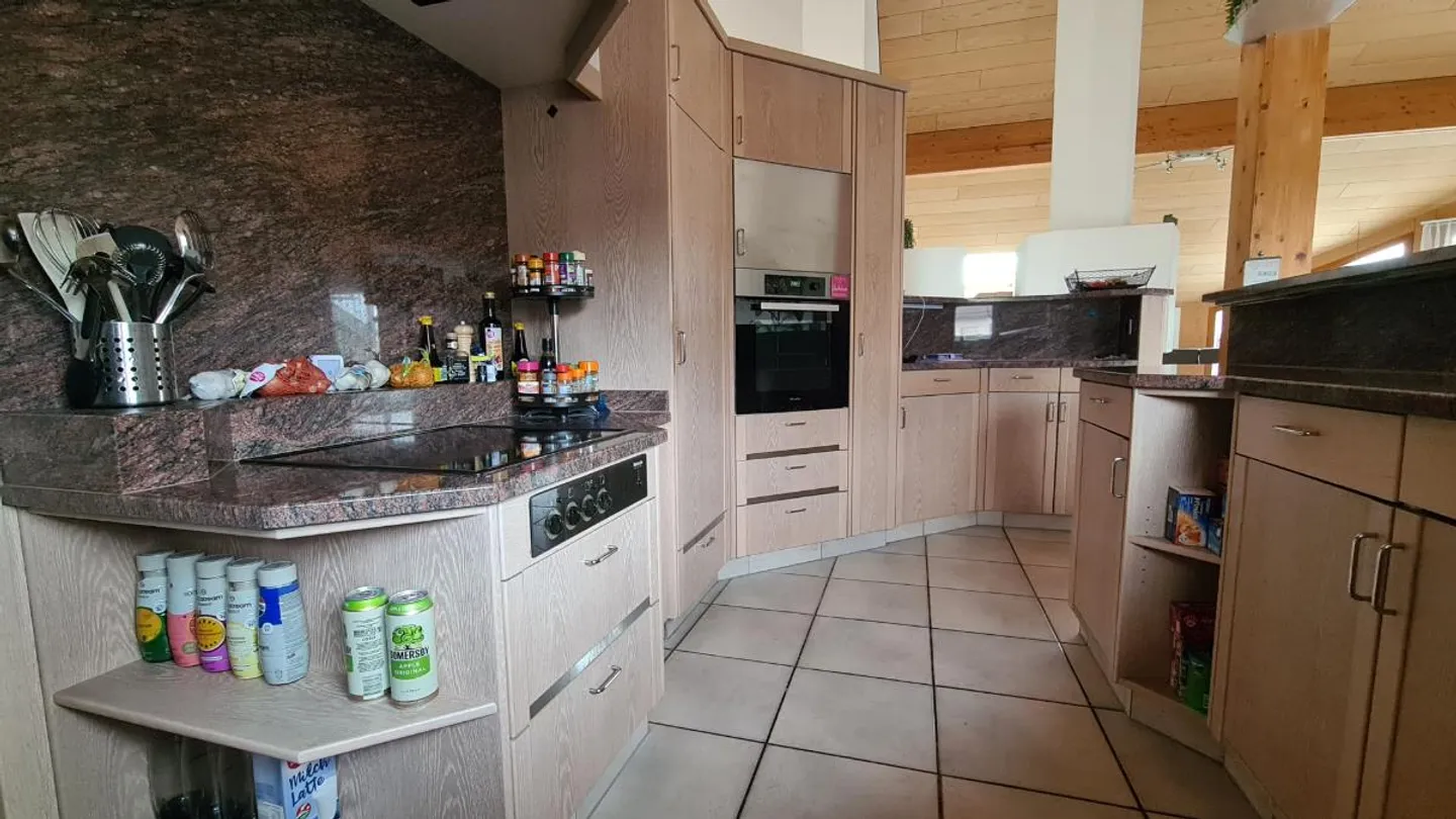 Appartamento Attico di 6,5 stanze - Foto 3 di 5