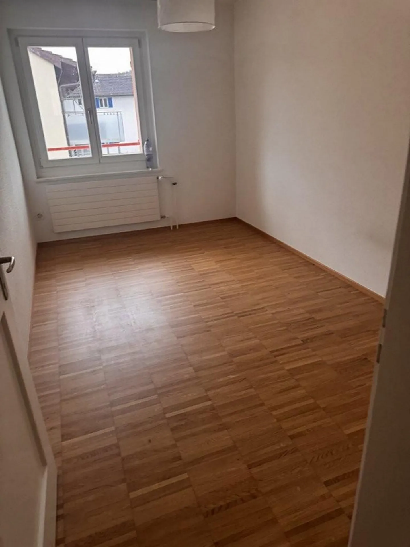 Appartement 4 pièces légèrement rénové dans un quartier calme - Photo 8 sur 10