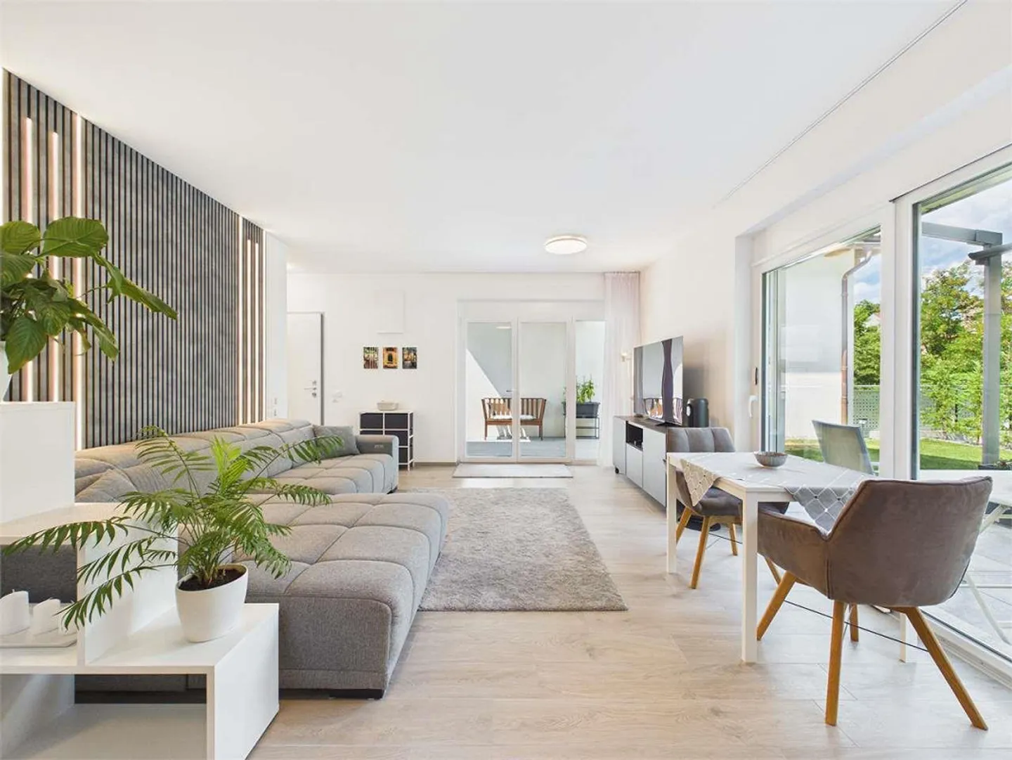 Villa moderne avec grand jardin à Sant'Antonino - Photo 5 sur 13