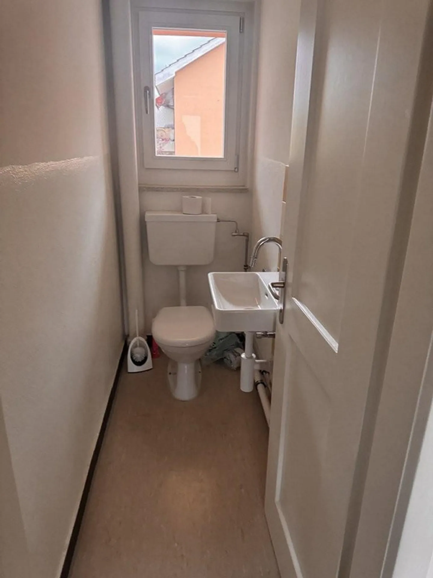 Appartement 4 pièces légèrement rénové dans un quartier calme - Photo 7 sur 10