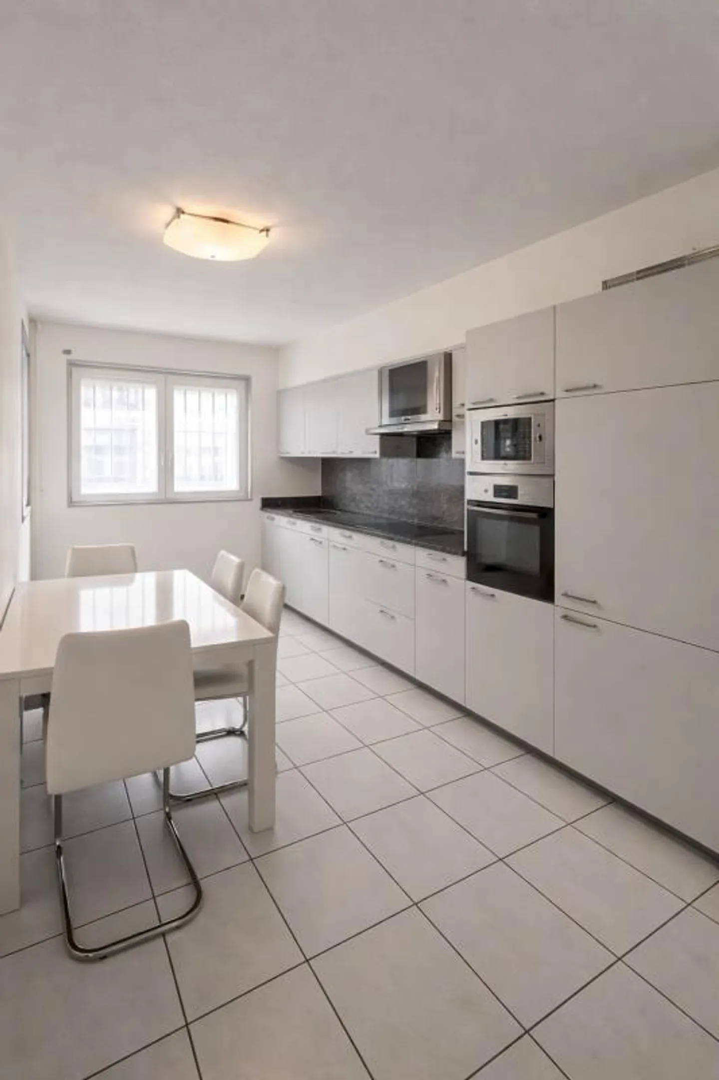 Prestigious Residence 3.5 Rooms Viganello - Strategic Location - Photo 4 of 10