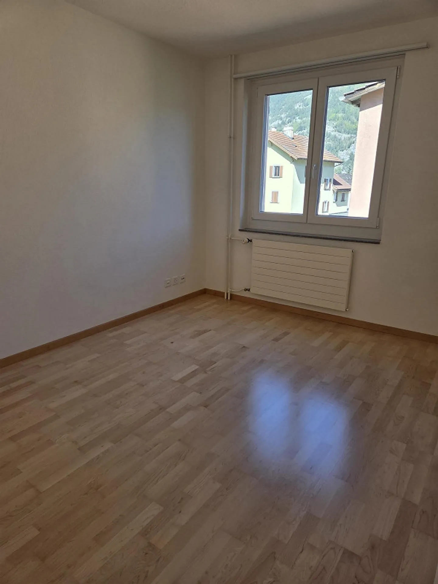 Appartamento luminoso di 3,5 stanze in affitto - Foto 5 di 6