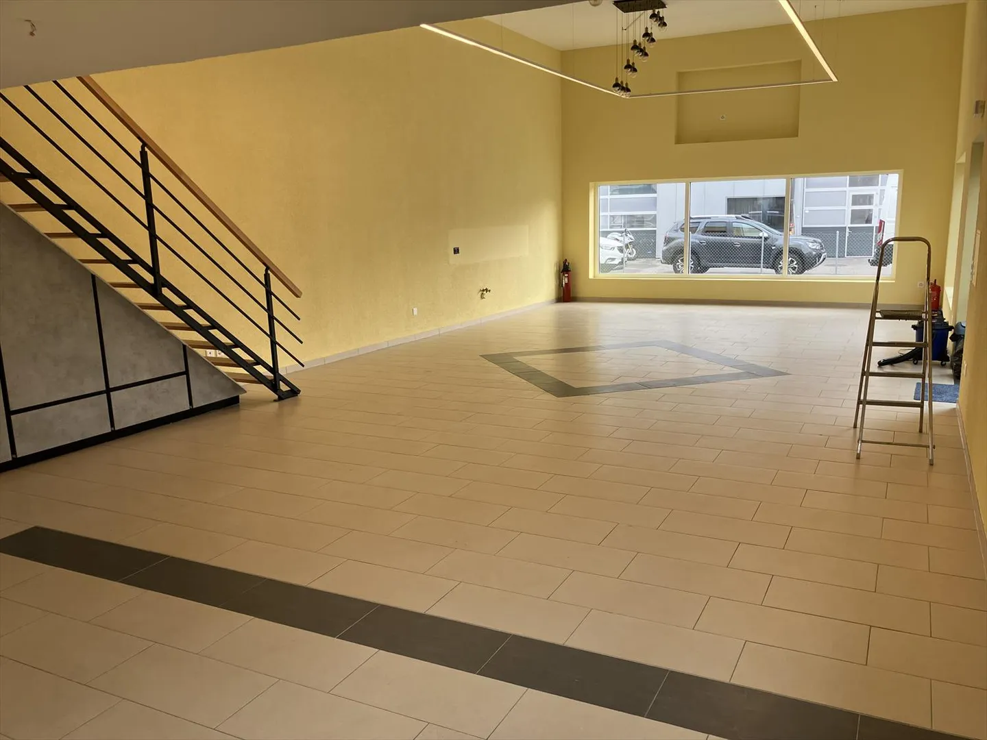 Gewerbliche Räumlichkeiten 200 m² zu vermieten - Foto 2 von 6