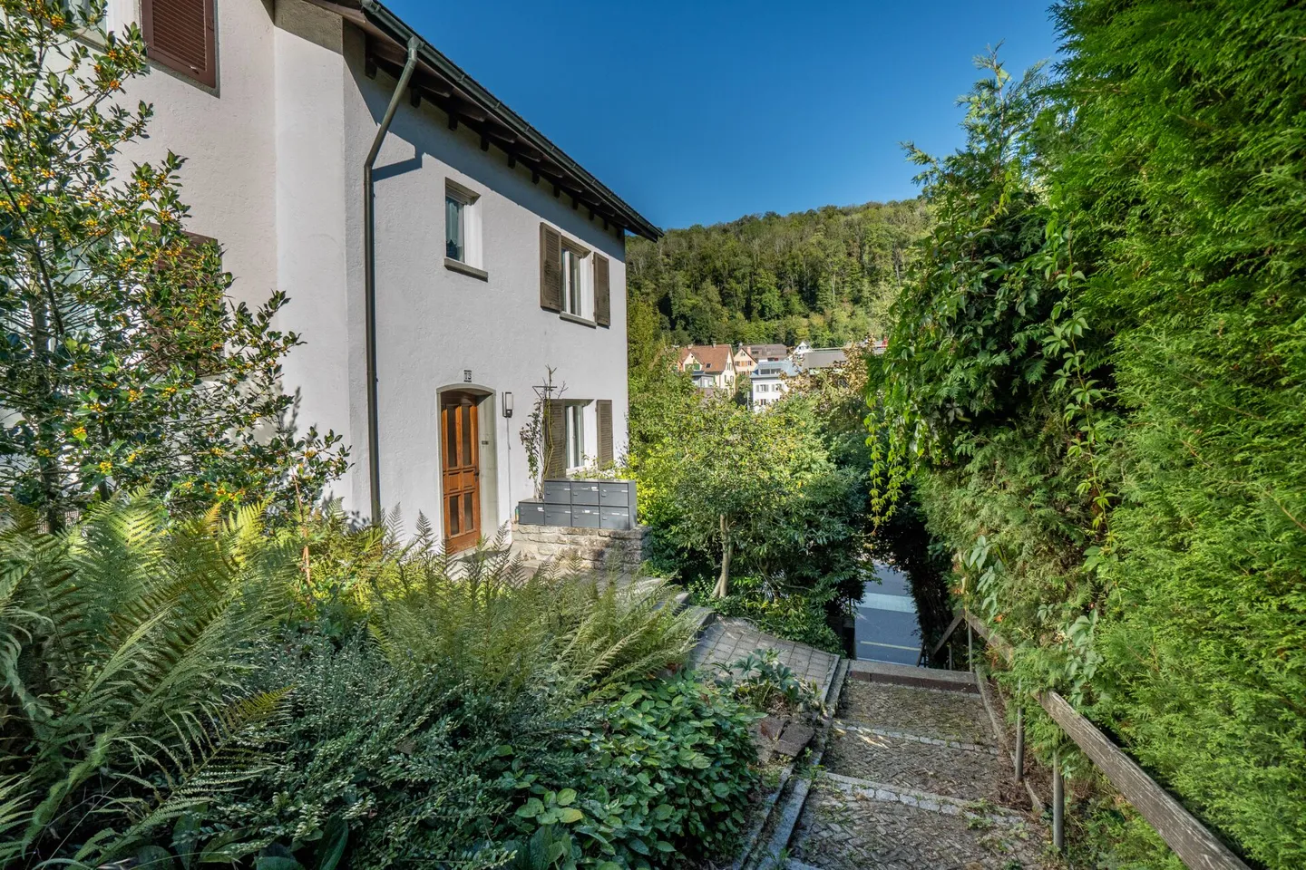 Charming Investment Gem in Baden - Photo 2 of 17