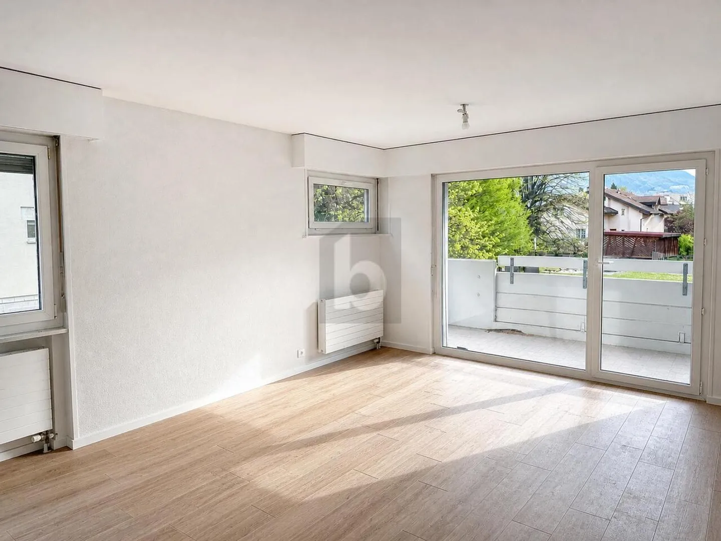Charmant Appartement au Rez-de-Chaussée - Photo 3 sur 6