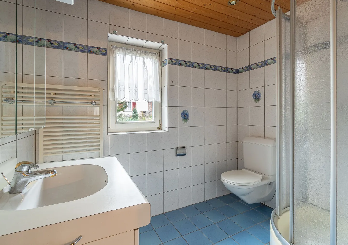 Charming Investment Gem in Baden - Photo 11 of 17