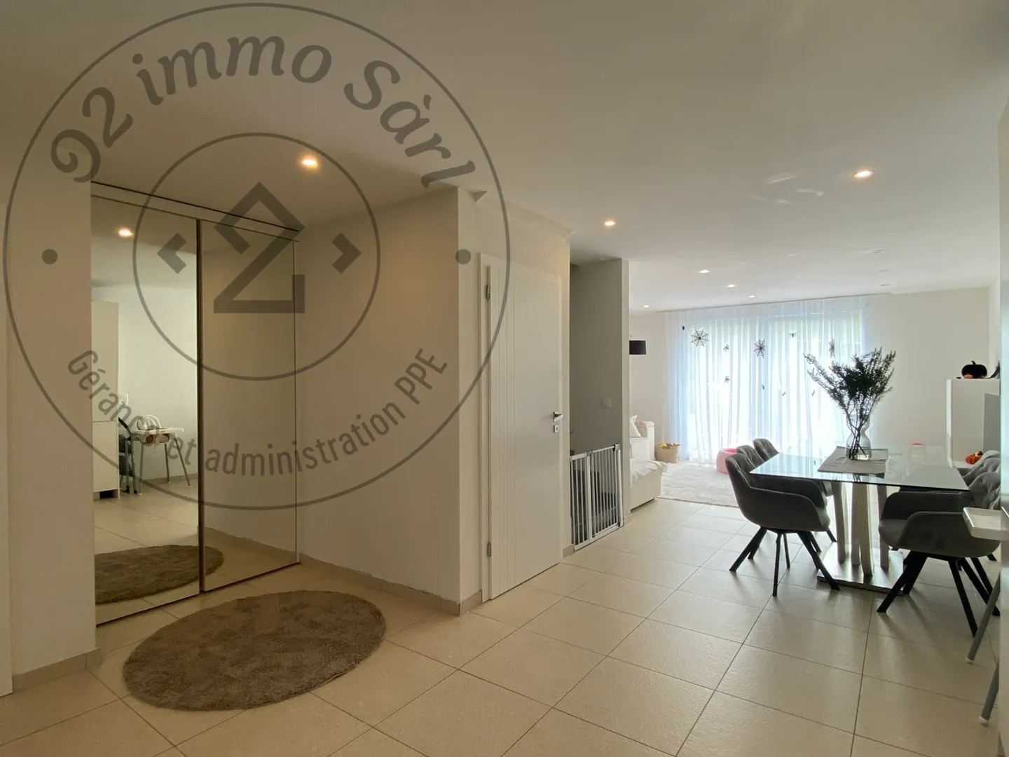 4.5-room semi-detached villa with private garden in Prez-vers-Noreaz - Photo 6 of 10