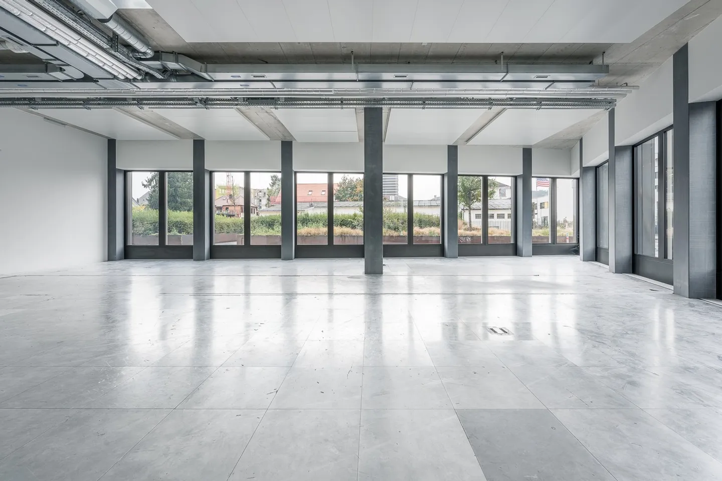 «Ceres Tower - Il tuo ufficio rappresentativo al piano terra» - Foto 4 di 9