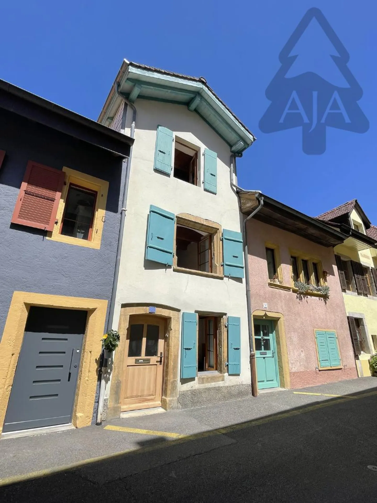 Terraced House 3 Rooms - Photo 1 of 15