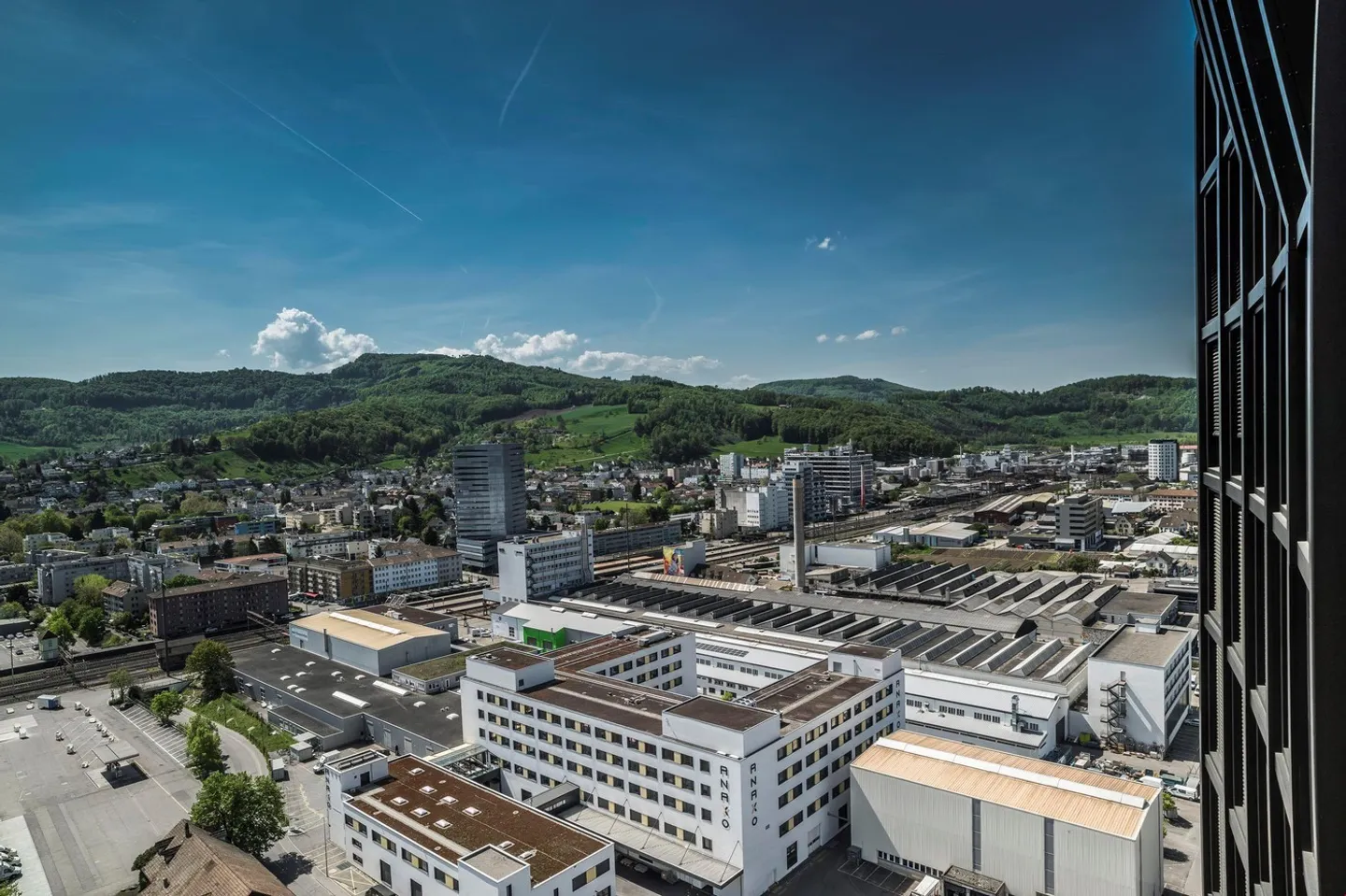 «Ceres Tower - Il tuo ufficio rappresentativo al piano terra» - Foto 6 di 9