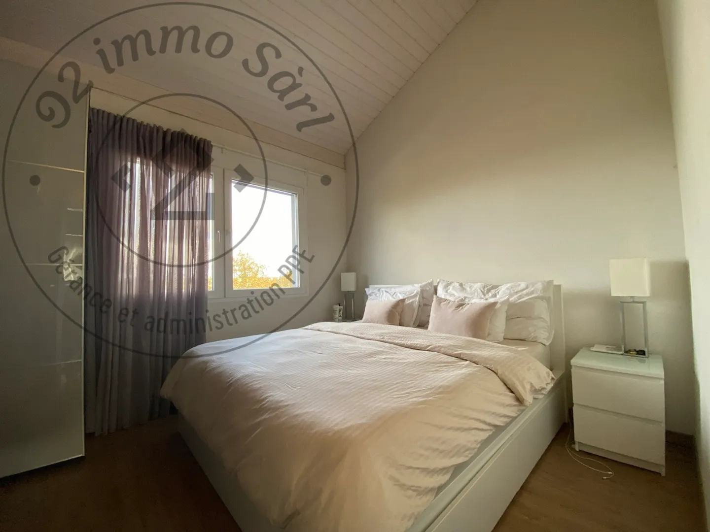 4.5-room semi-detached villa with private garden in Prez-vers-Noreaz - Photo 8 of 10