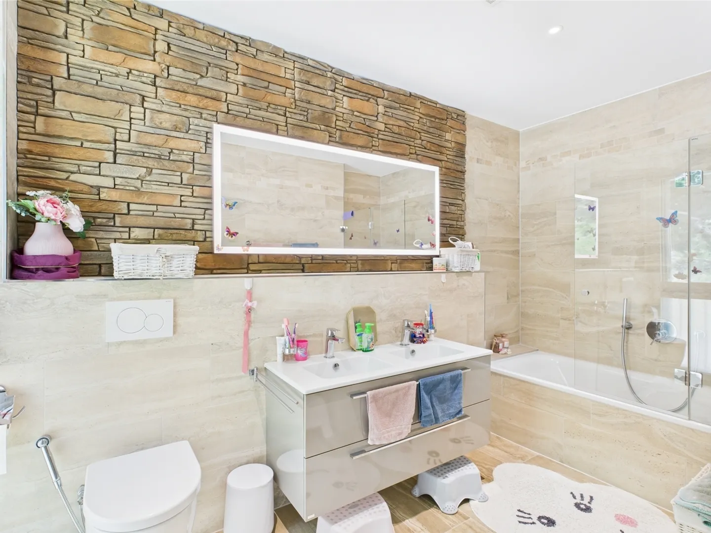 Maison moderne et spacieuse pour la famille avec appartement de 1,5 pièce - Photo 10 sur 13