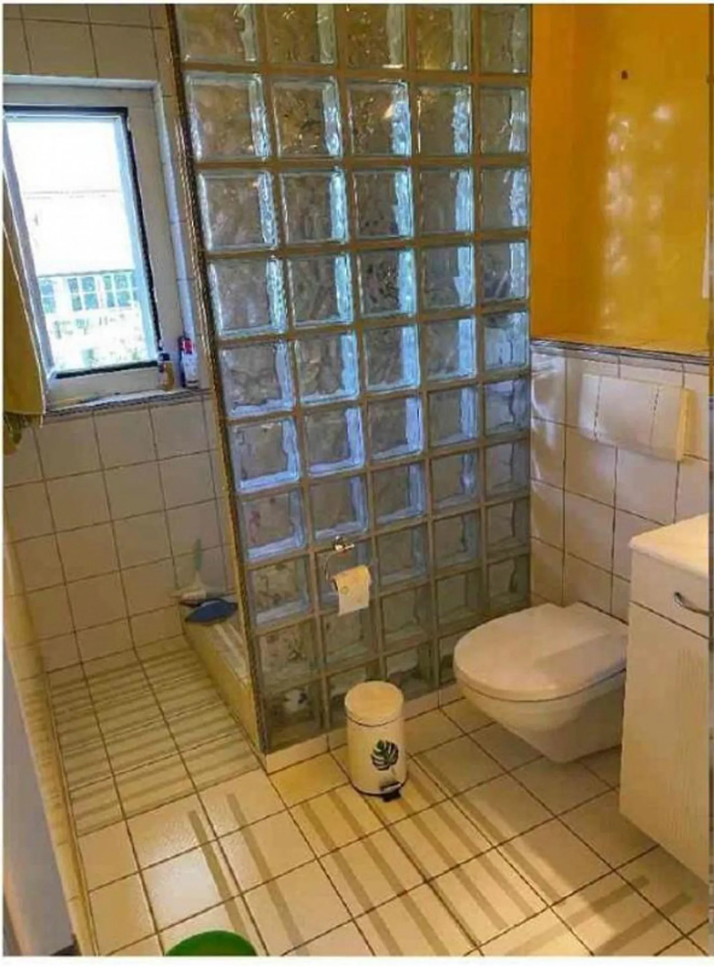 Spacious, family-friendly single-family home - Photo 5 of 6